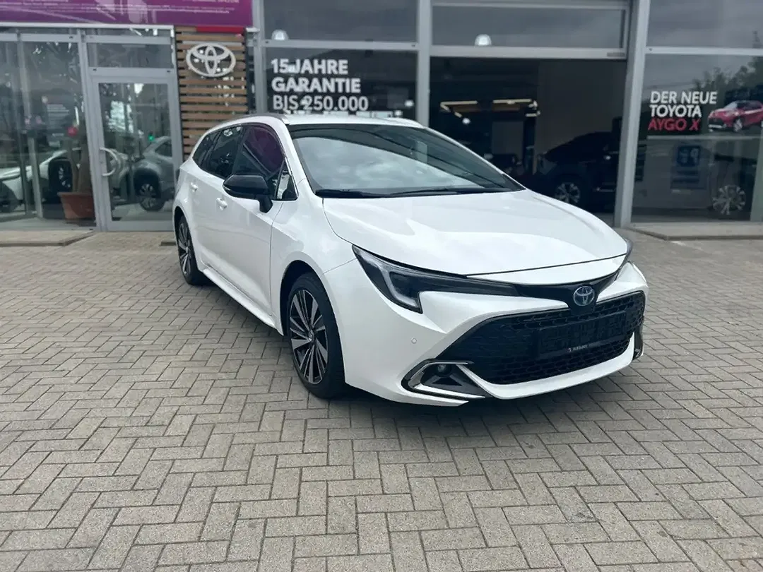 Toyota Corolla - Thumbnail 2