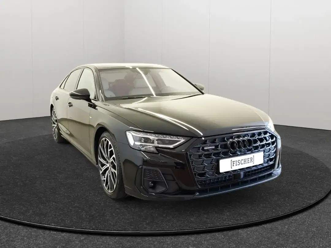 Audi A8 - Thumbnail 3