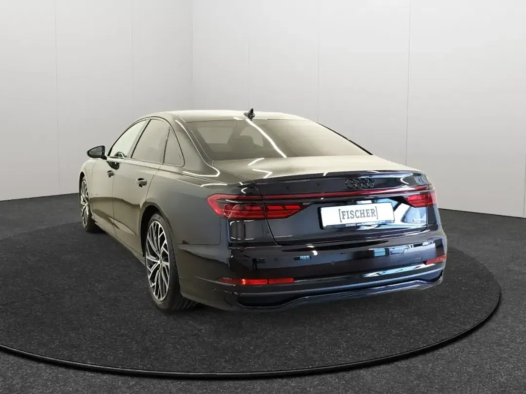 Audi A8 - Thumbnail 4