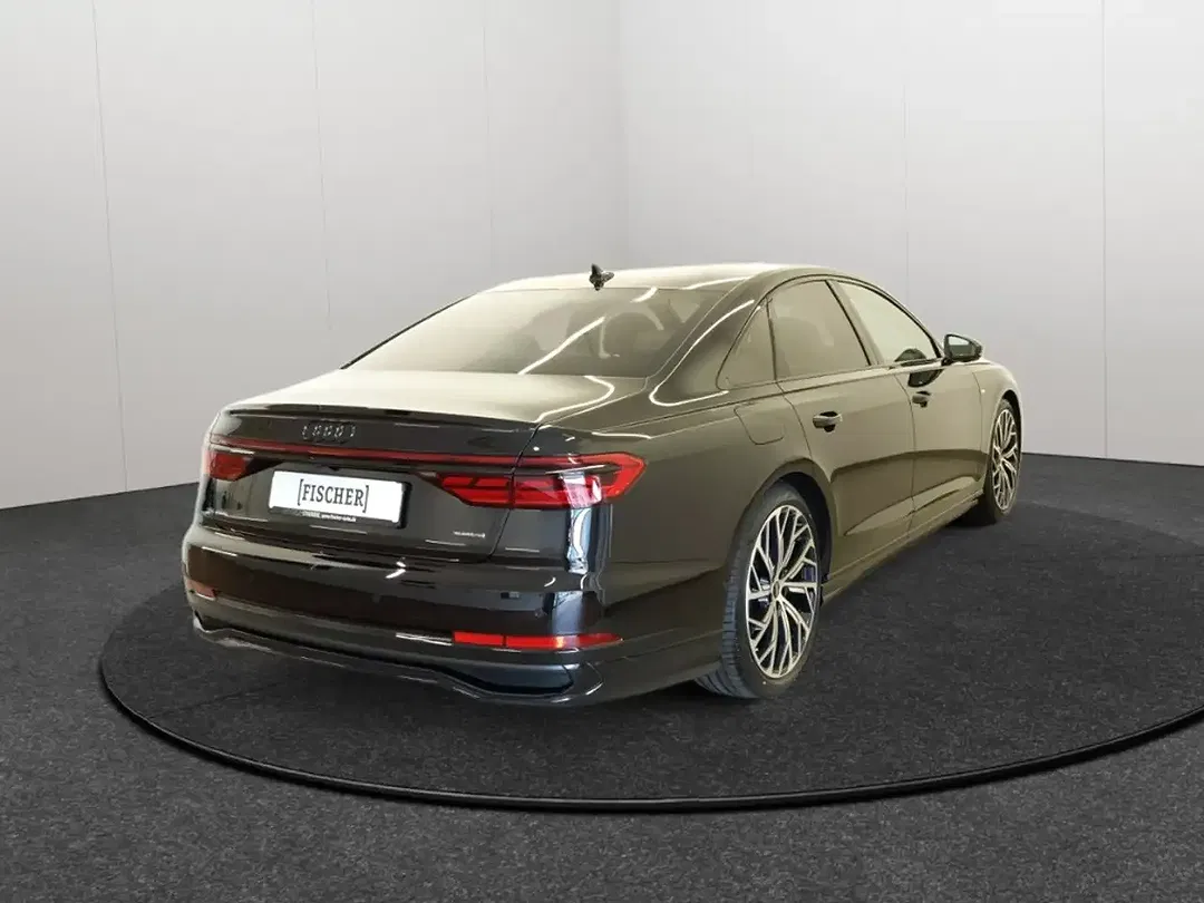 Audi A8 - Thumbnail 5