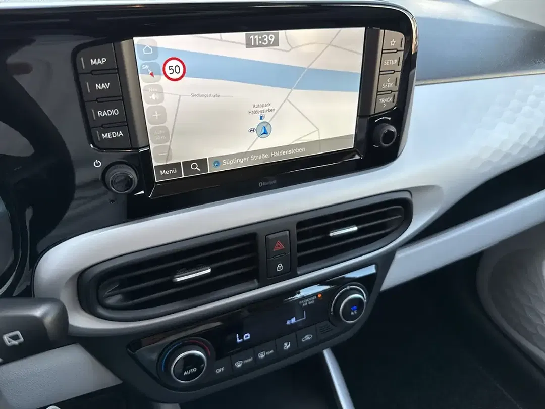 Hyundai i10 - Thumbnail 15