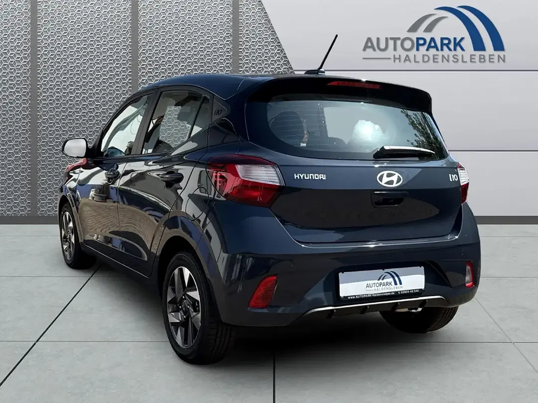 Hyundai i10 - Thumbnail 3