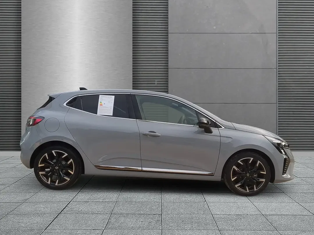 Renault Clio - Thumbnail 2