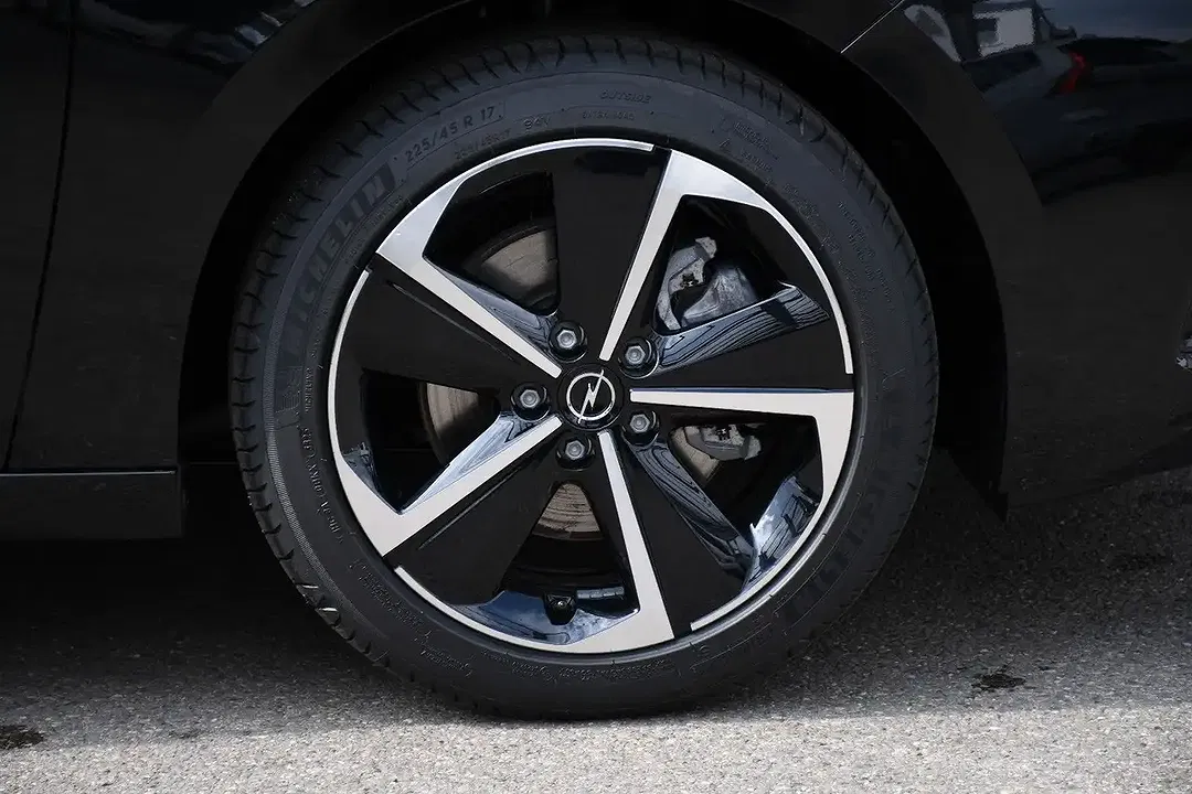 Opel Astra - Thumbnail 6