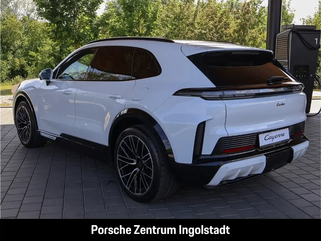 Porsche Cayenne - Thumbnail 3