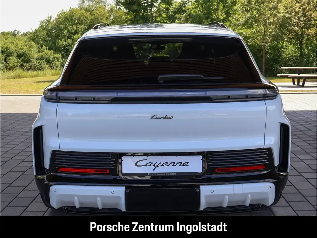 Porsche Cayenne - Thumbnail 4