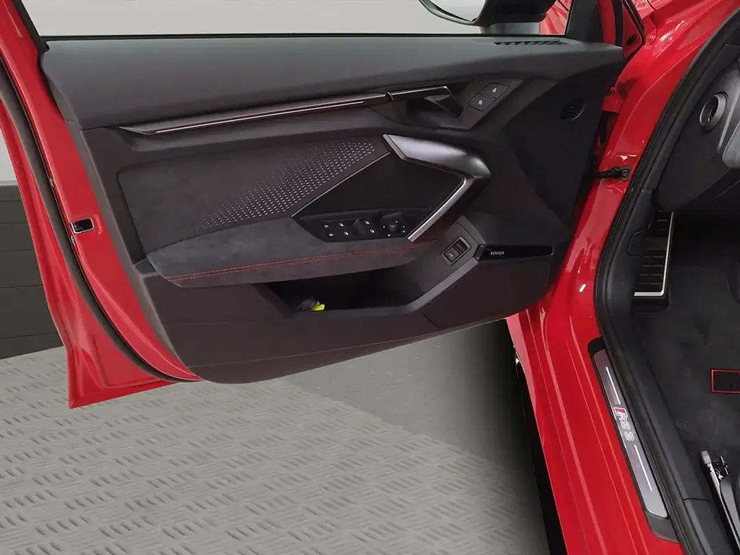Audi RS3 - Thumbnail 9