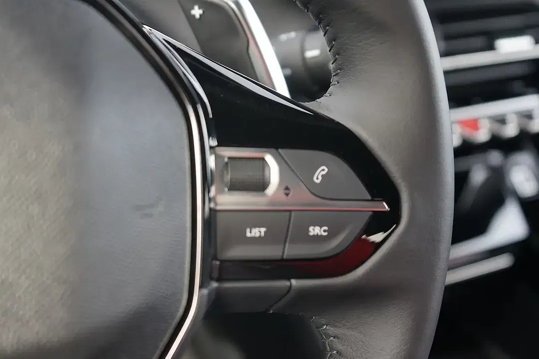 Peugeot 2008 - Thumbnail 25