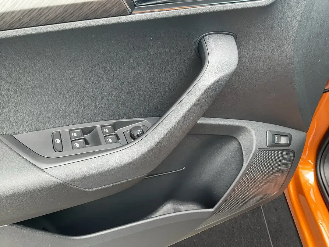 Skoda Karoq - Thumbnail 11