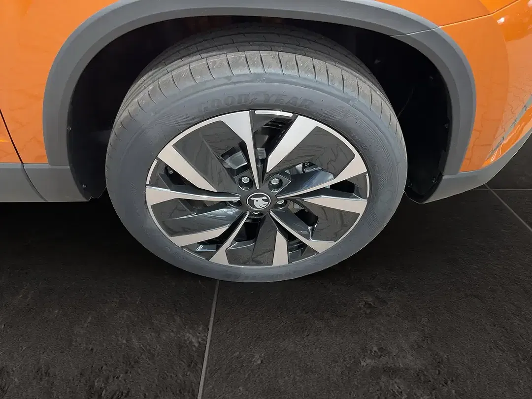 Skoda Karoq - Thumbnail 5
