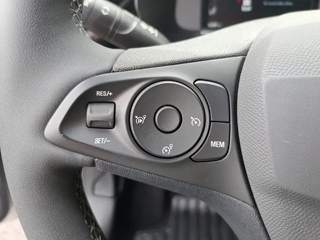 Opel Corsa - Thumbnail 19