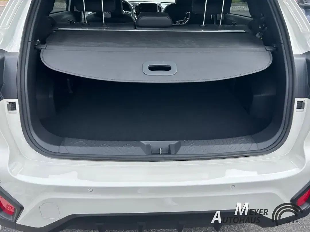 Subaru Crosstrek - Thumbnail 4