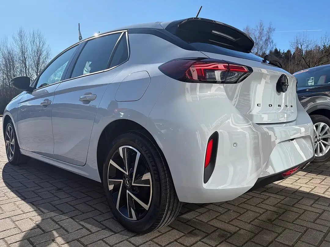 Opel Corsa - Thumbnail 4