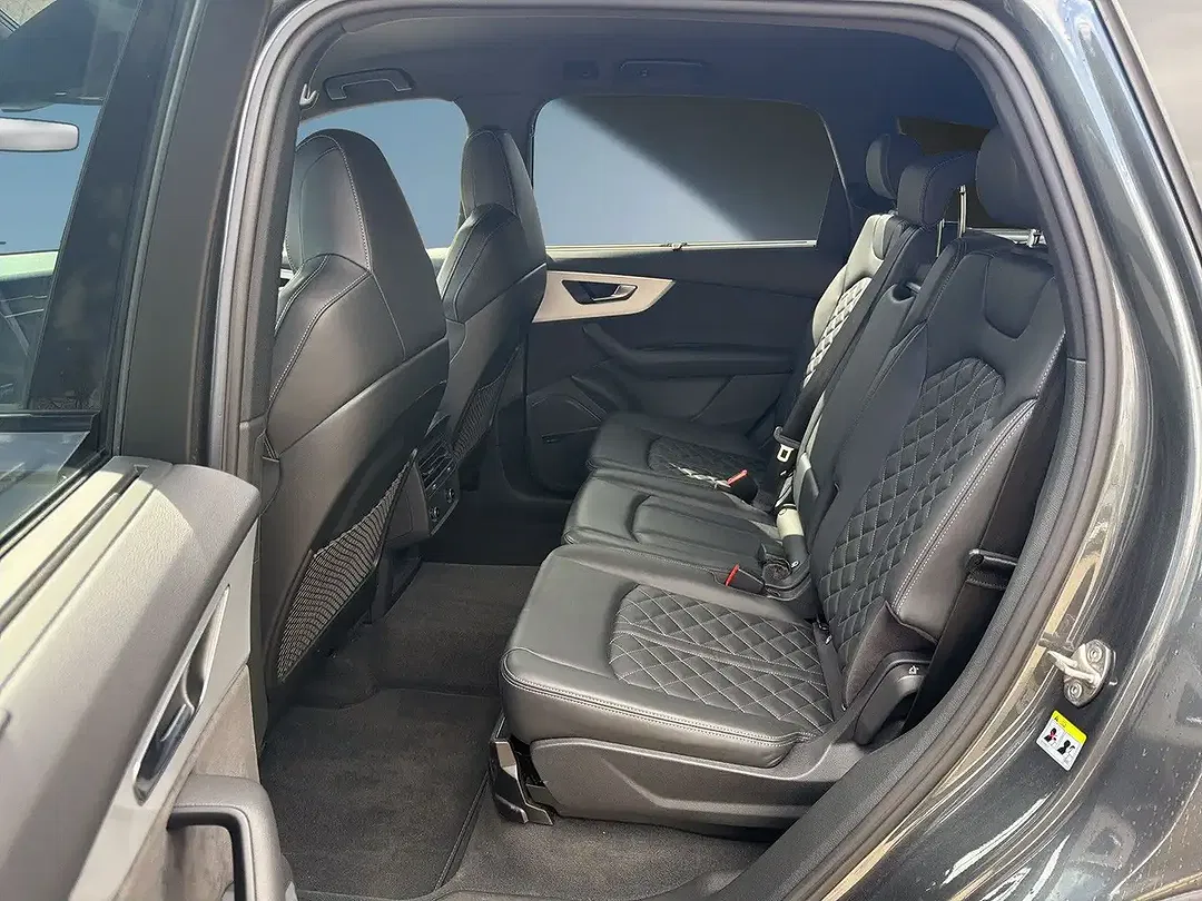 Audi SQ7 - Thumbnail 12