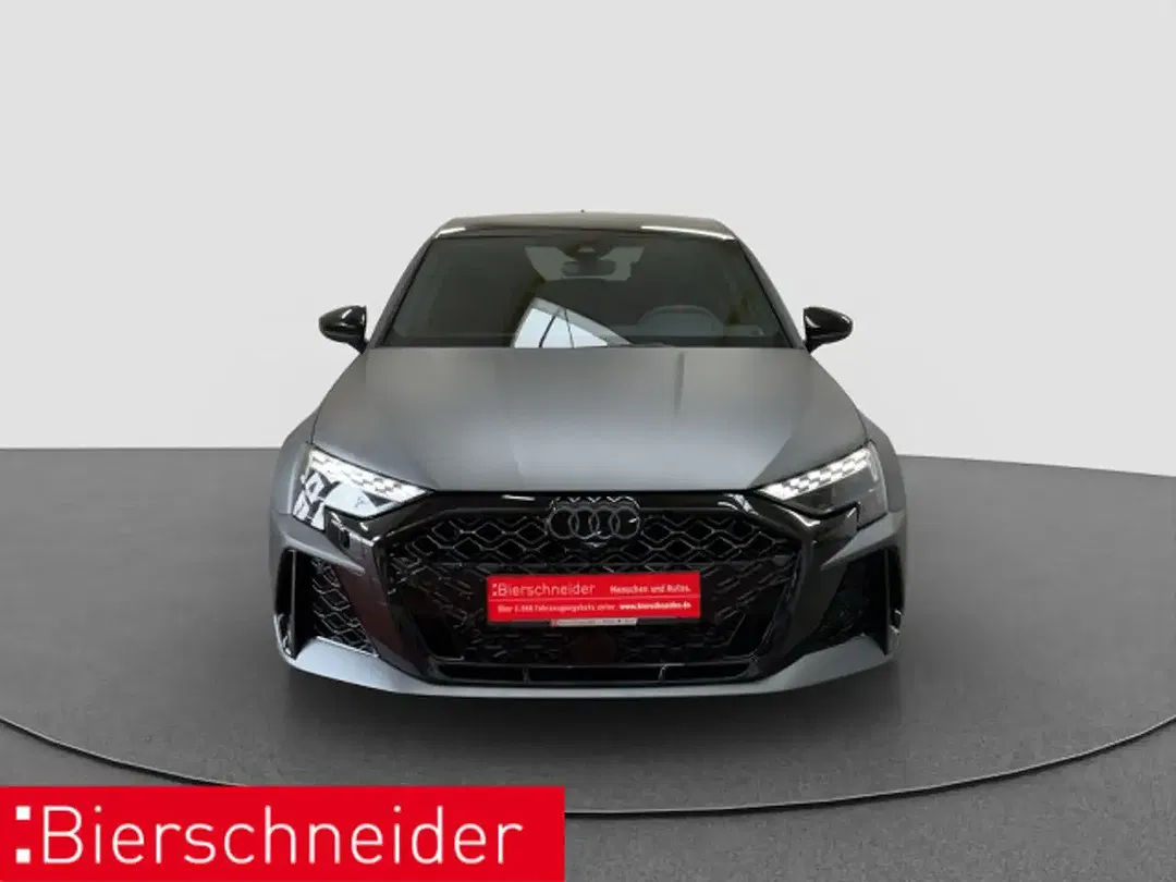 Audi RS3 - Thumbnail 2