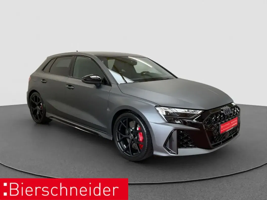 Audi RS3 - Thumbnail 3