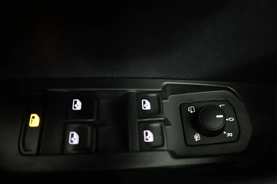 Skoda Karoq - Thumbnail 8