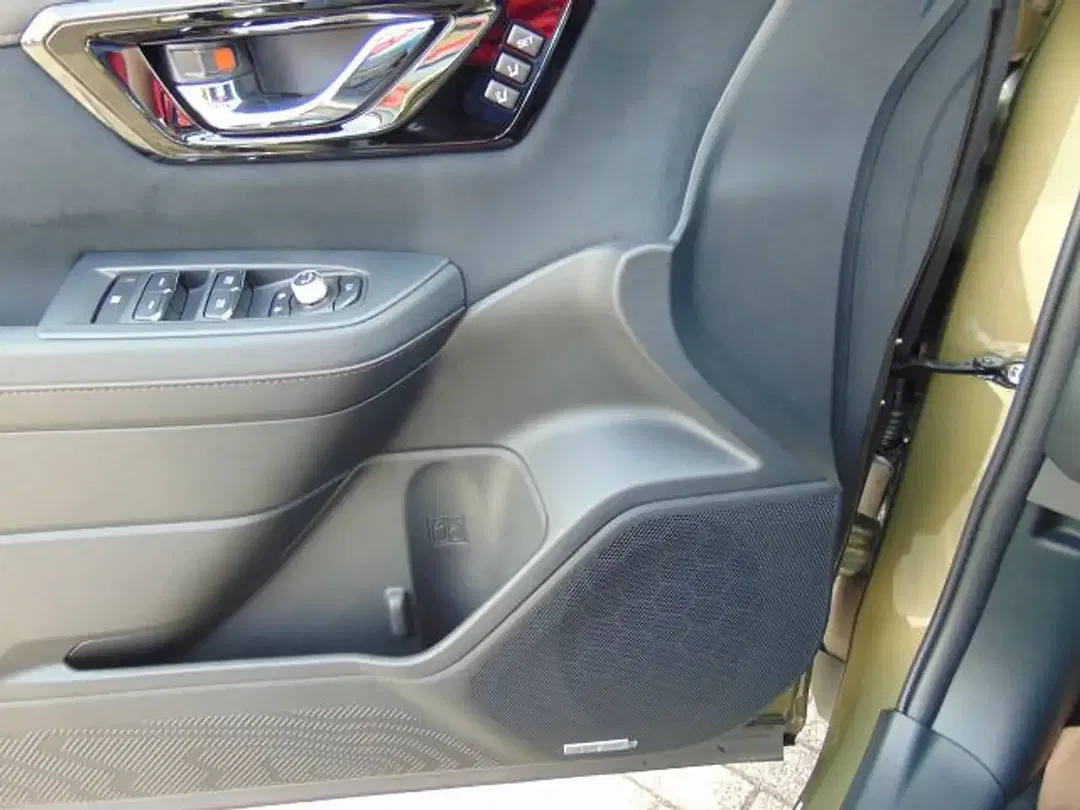Subaru Forester - Thumbnail 9