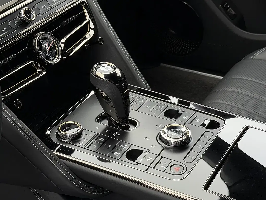 Bentley Flying Spur - Thumbnail 14
