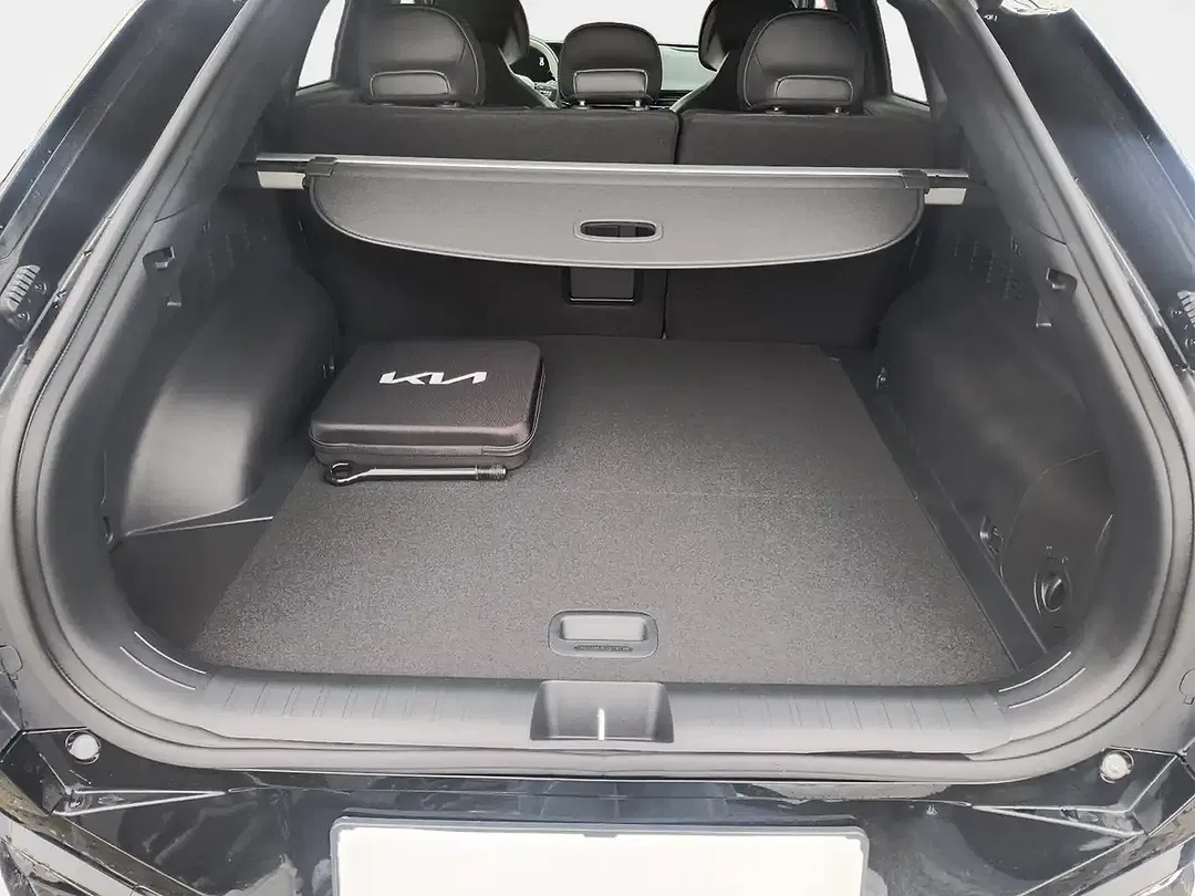 Kia EV6 - Thumbnail 10