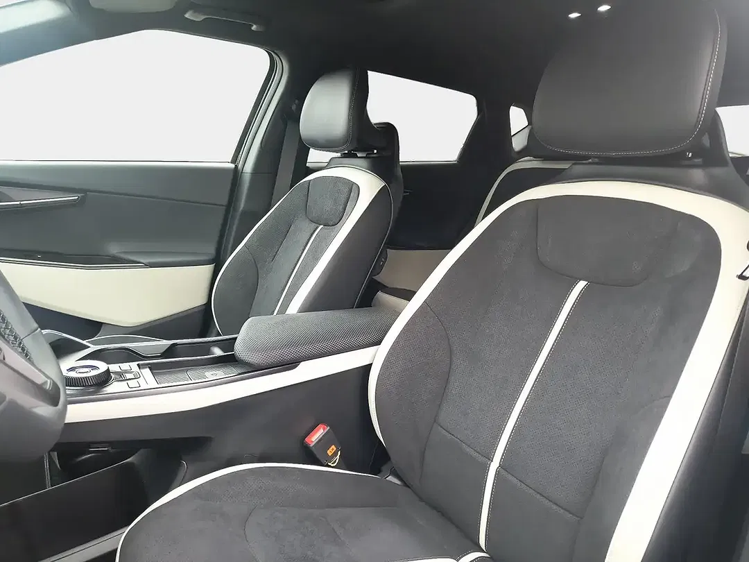 Kia EV6 - Thumbnail 7