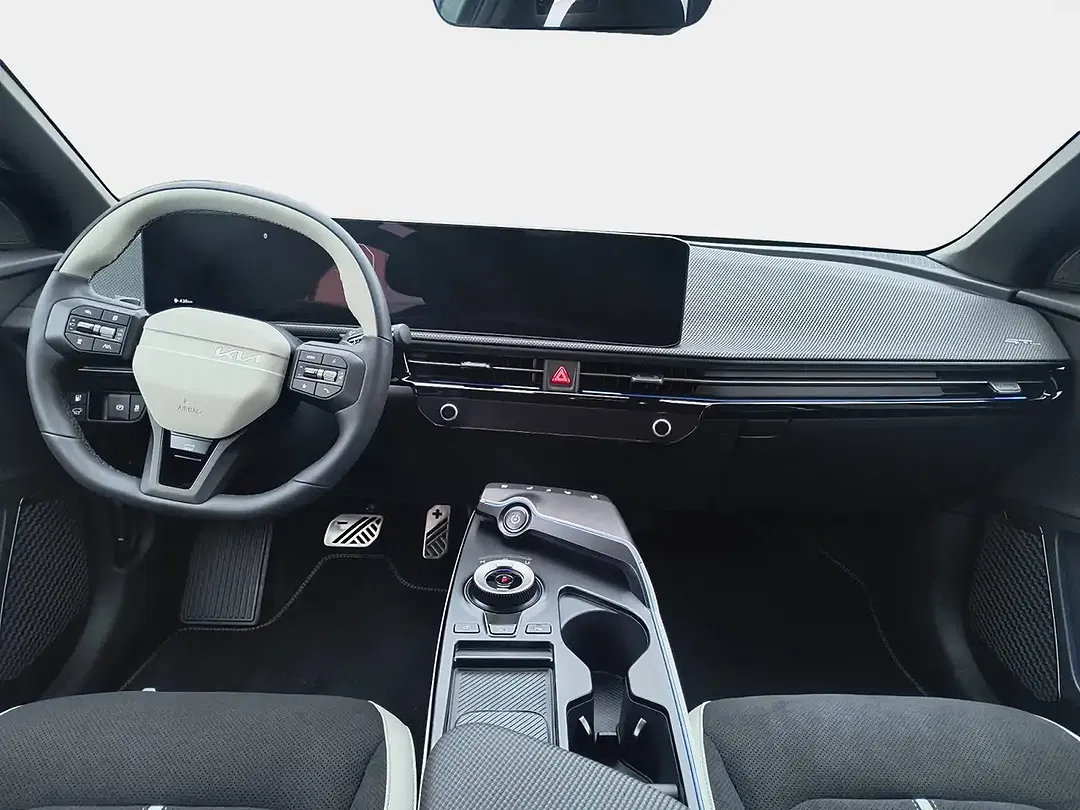 Kia EV6 - Thumbnail 8