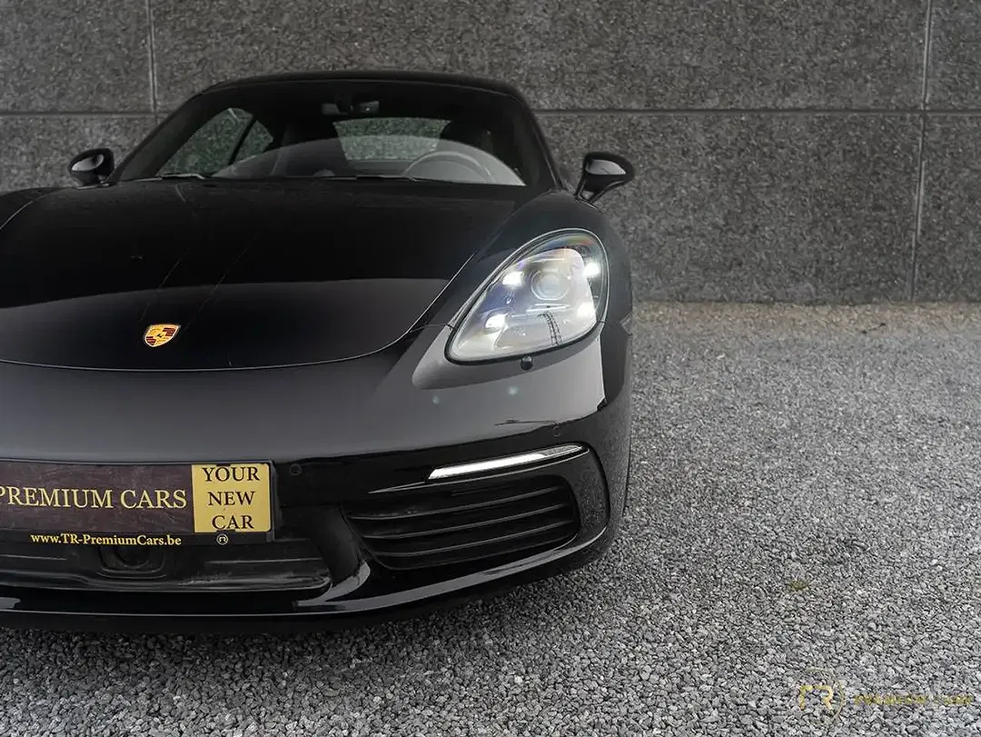 Porsche Cayman - Thumbnail 4