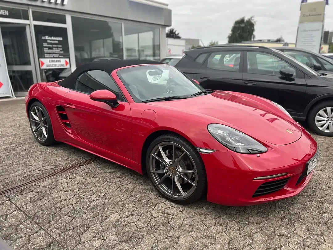 Porsche Boxster - Thumbnail 3