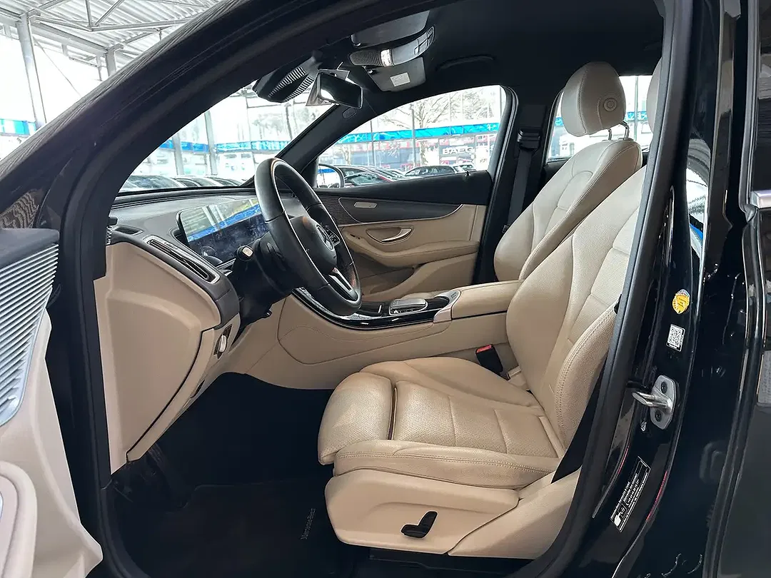 Mercedes-Benz EQC 400 - Thumbnail 6