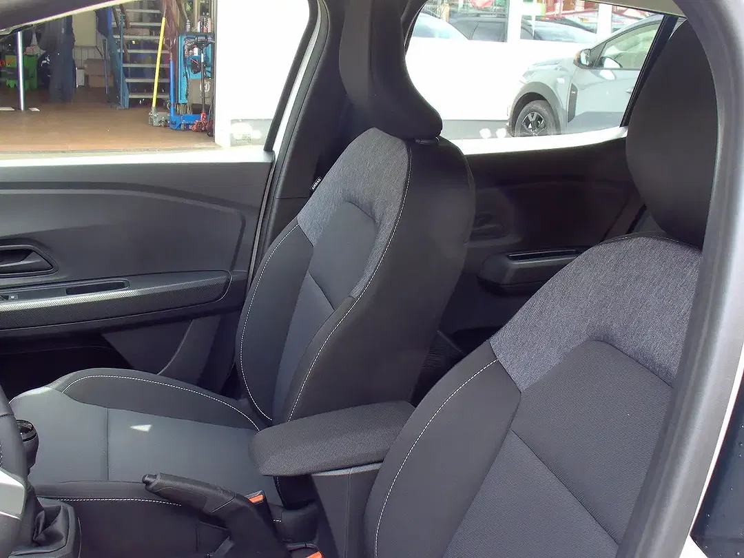Dacia Sandero - Thumbnail 10