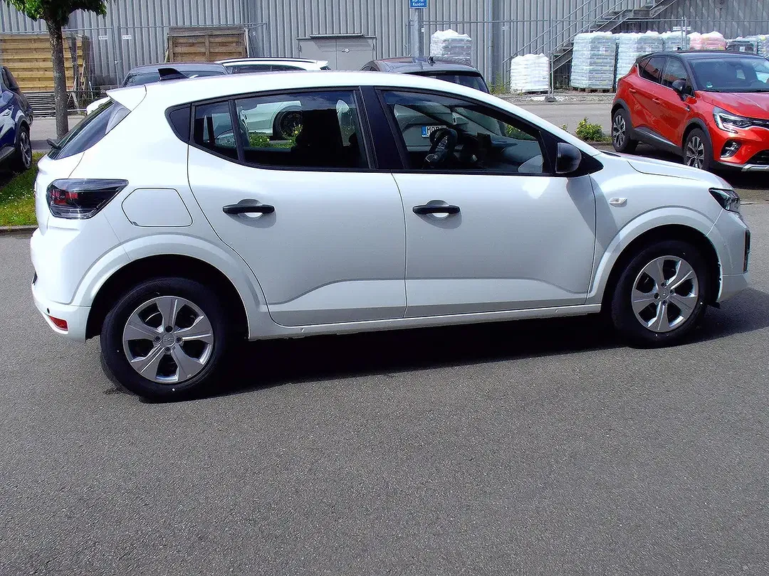 Dacia Sandero - Thumbnail 5