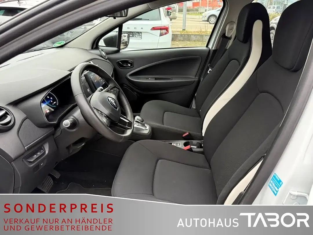 Renault ZOE - Thumbnail 10