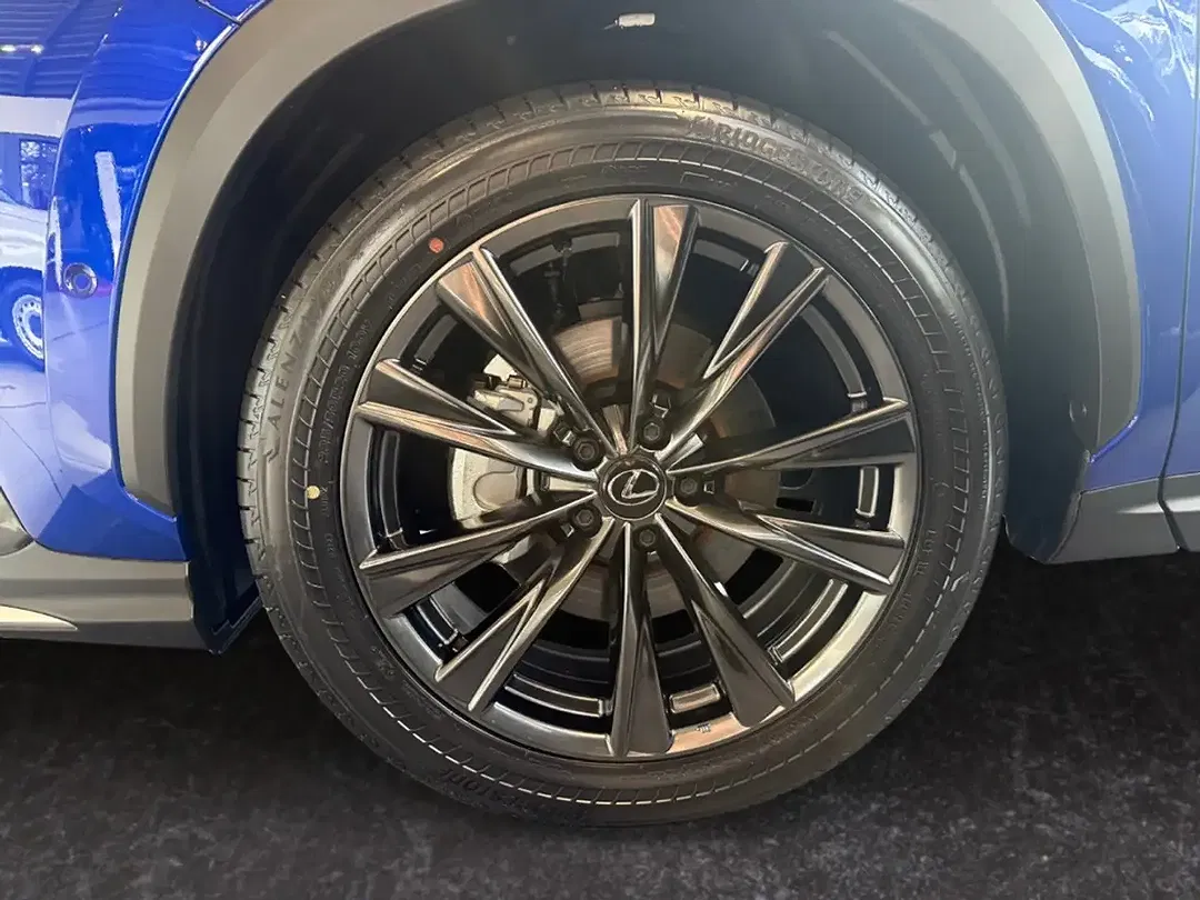 Lexus NX 350h - Thumbnail 13