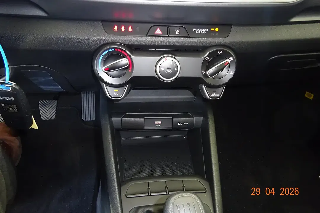 Kia Stonic - Thumbnail 12