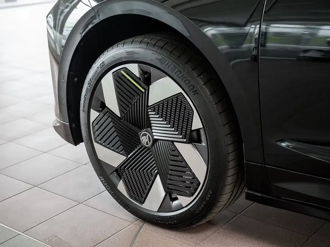 Skoda Enyaq - Thumbnail 5