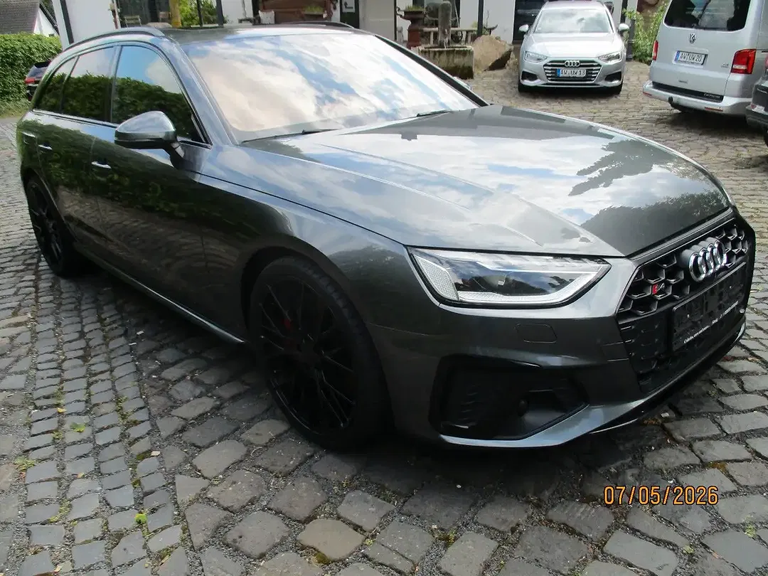 Audi S4 - Thumbnail 2