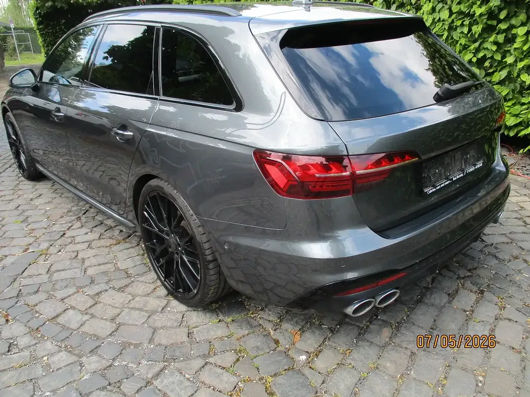 Audi S4 - Thumbnail 3