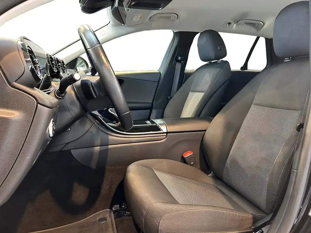 Mercedes-Benz C 220 - Thumbnail 5