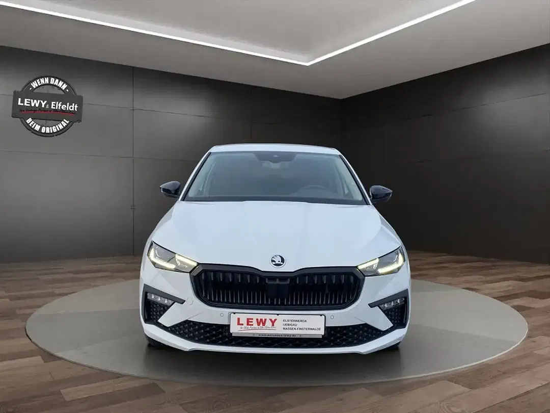 Skoda Scala - Thumbnail 2