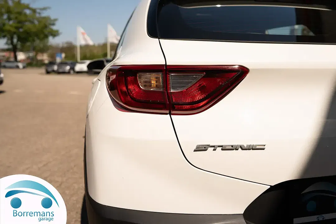 Kia Stonic - Thumbnail 11