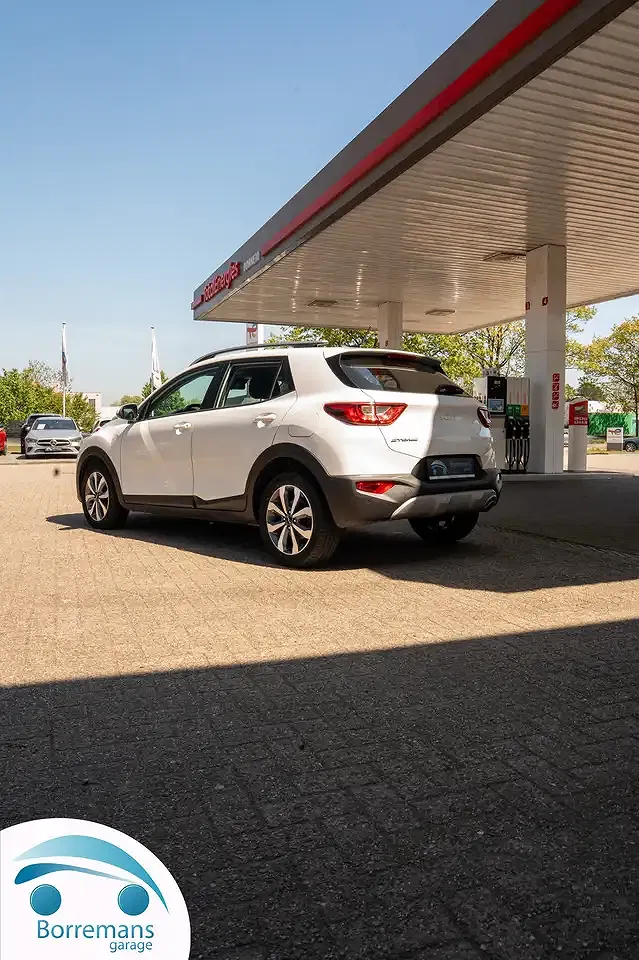 Kia Stonic - Thumbnail 3