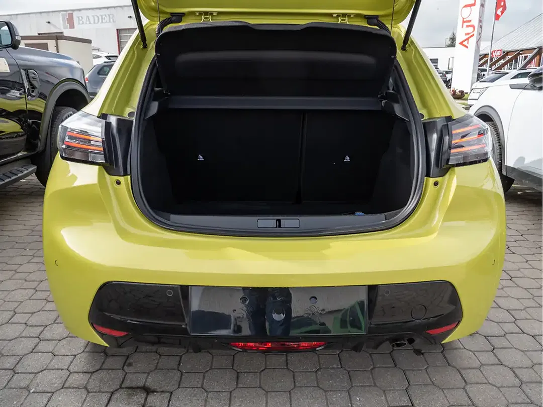 Peugeot 208 - Thumbnail 5