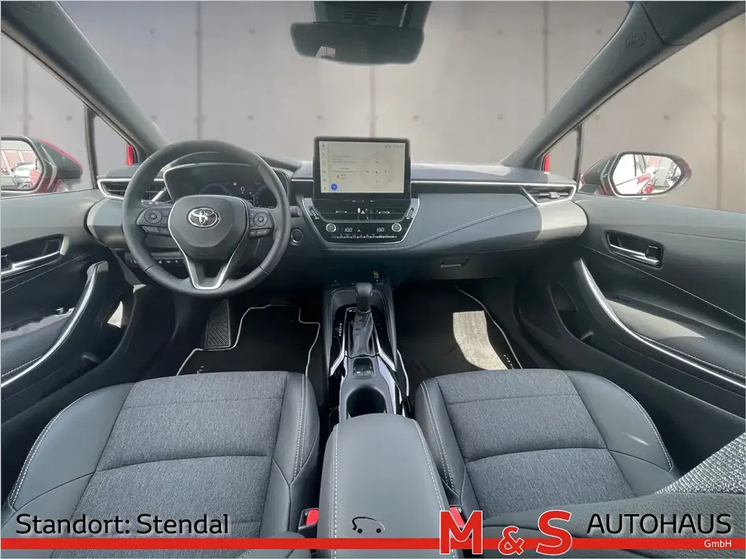 Toyota Corolla - Thumbnail 11