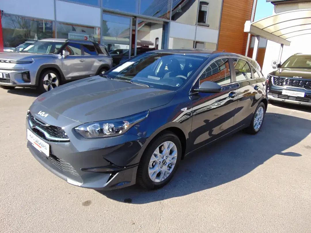 Kia Ceed / cee'd - Thumbnail 1