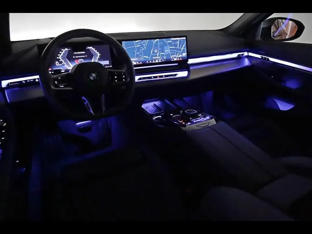 BMW 520 - Thumbnail 12