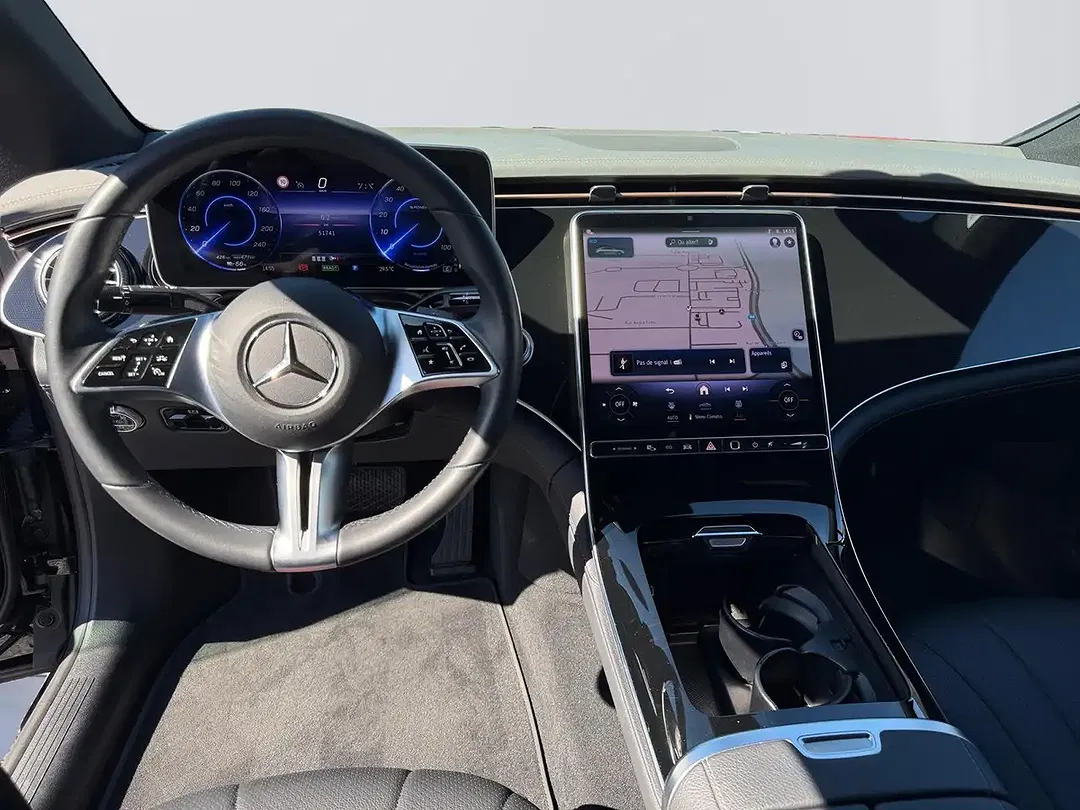 Mercedes-Benz EQE 300 - Thumbnail 12