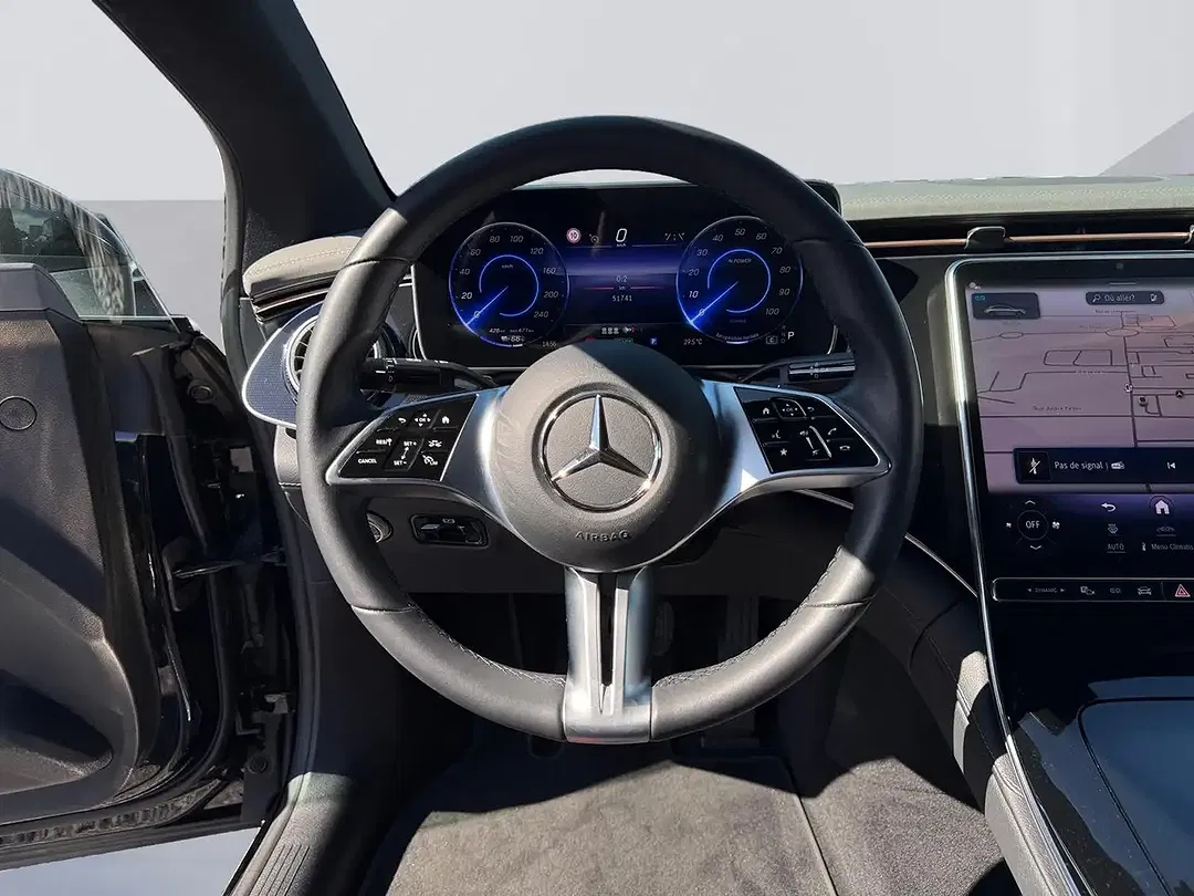 Mercedes-Benz EQE 300 - Thumbnail 13