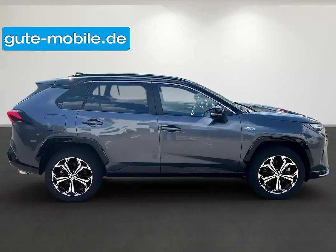 Toyota RAV 4 - Thumbnail 3