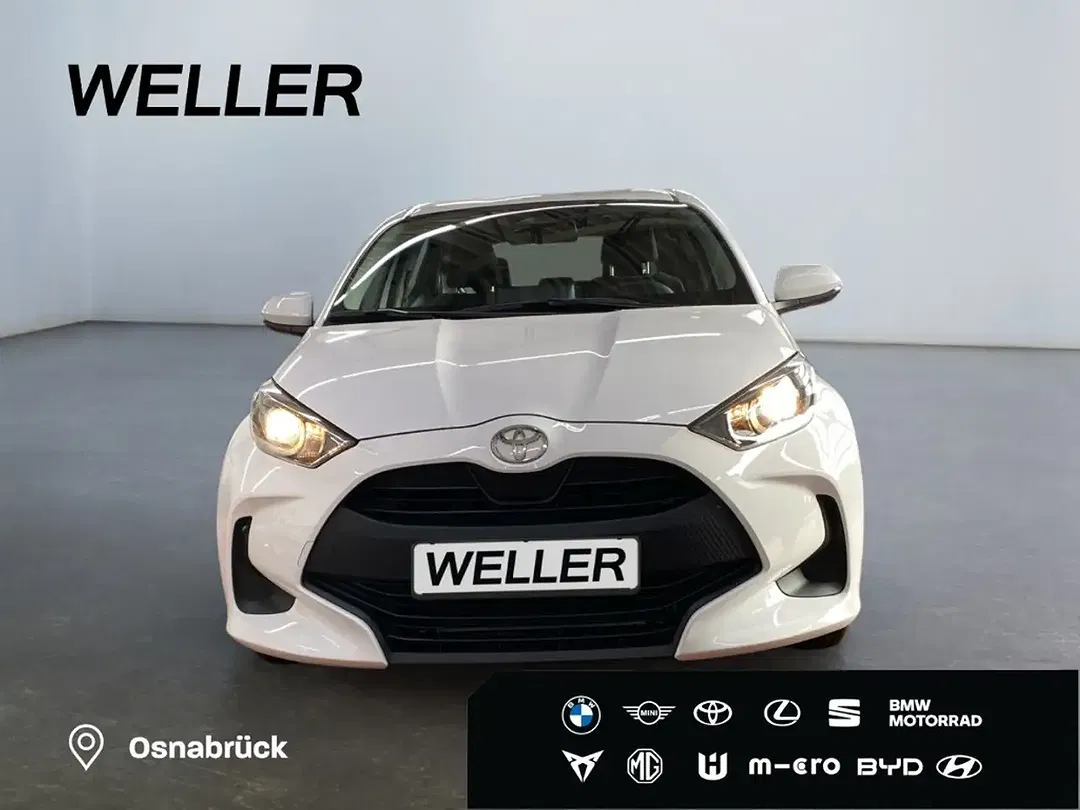 Toyota Yaris - Thumbnail 2