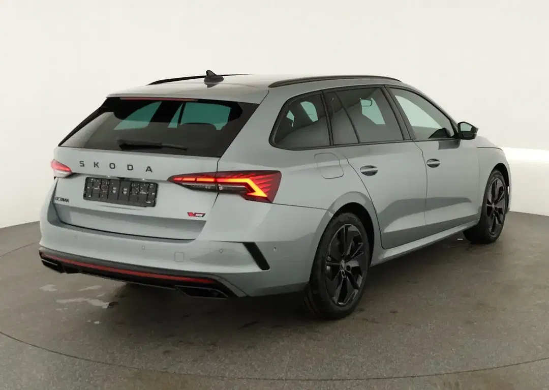 Skoda Octavia - Thumbnail 3